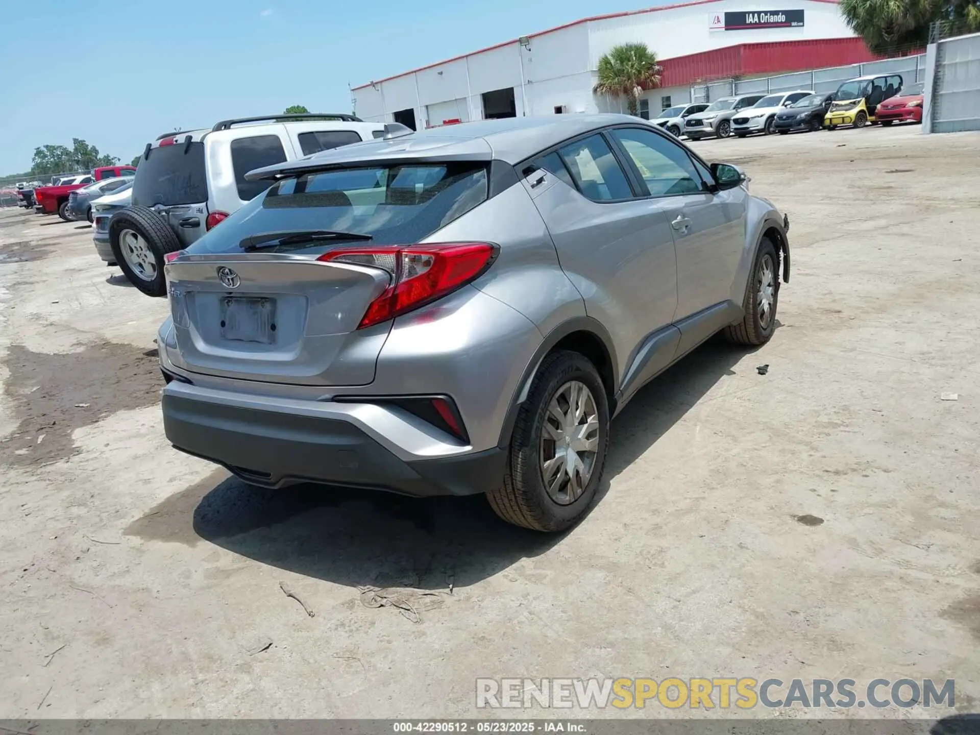 4 fotografías del automóvil dañado NMTKHMBXXKR095524 TOYOTA C-HR 2019
