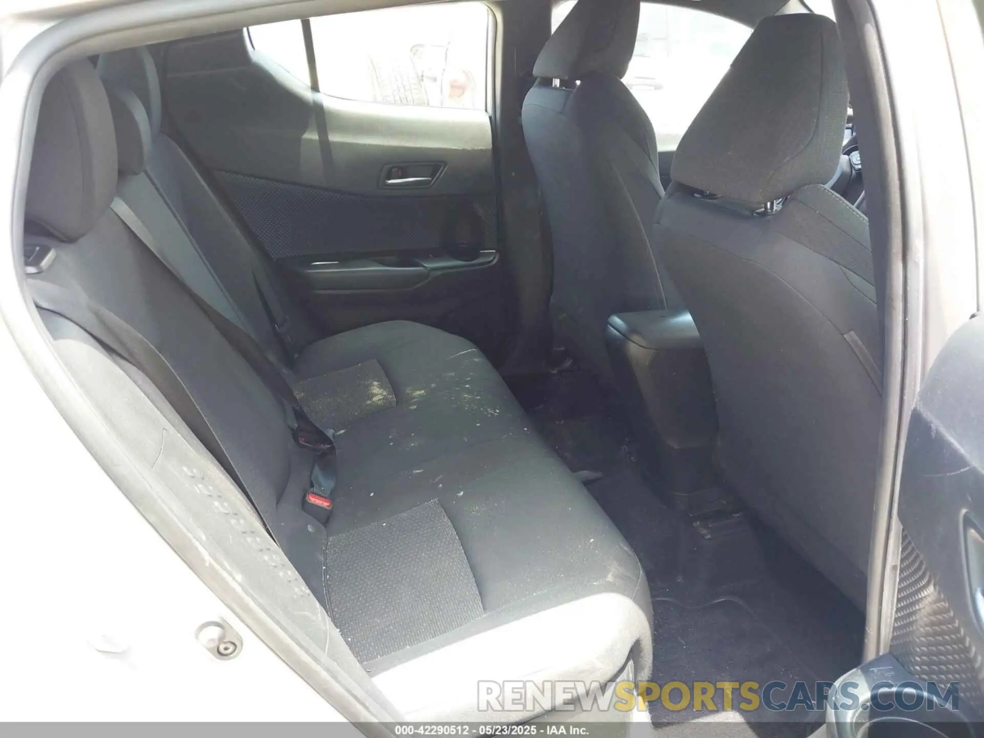 8 fotografías del automóvil dañado NMTKHMBXXKR095524 TOYOTA C-HR 2019