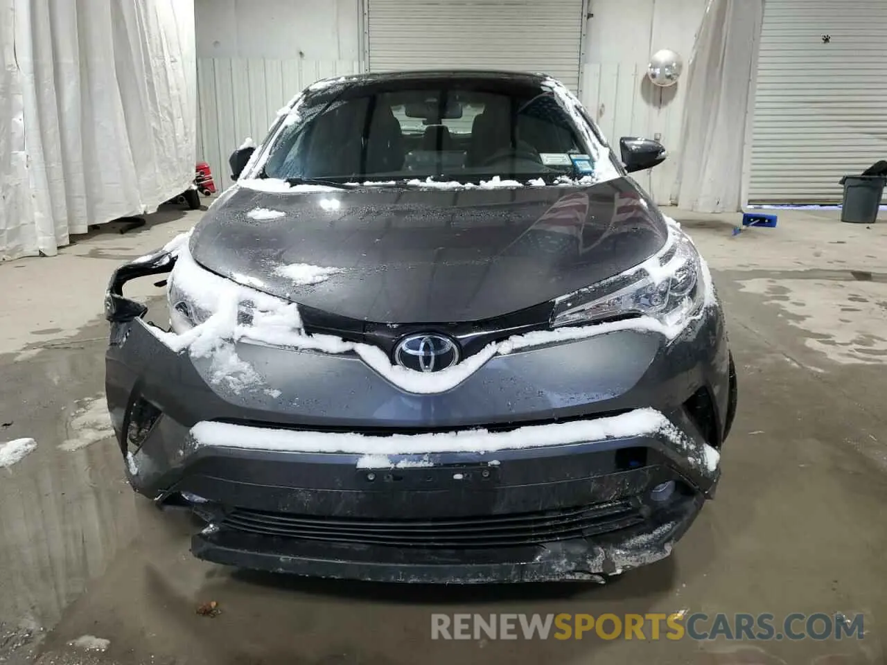 5 fotografías del automóvil dañado NMTKHMBXXKR096785 TOYOTA C-HR 2019