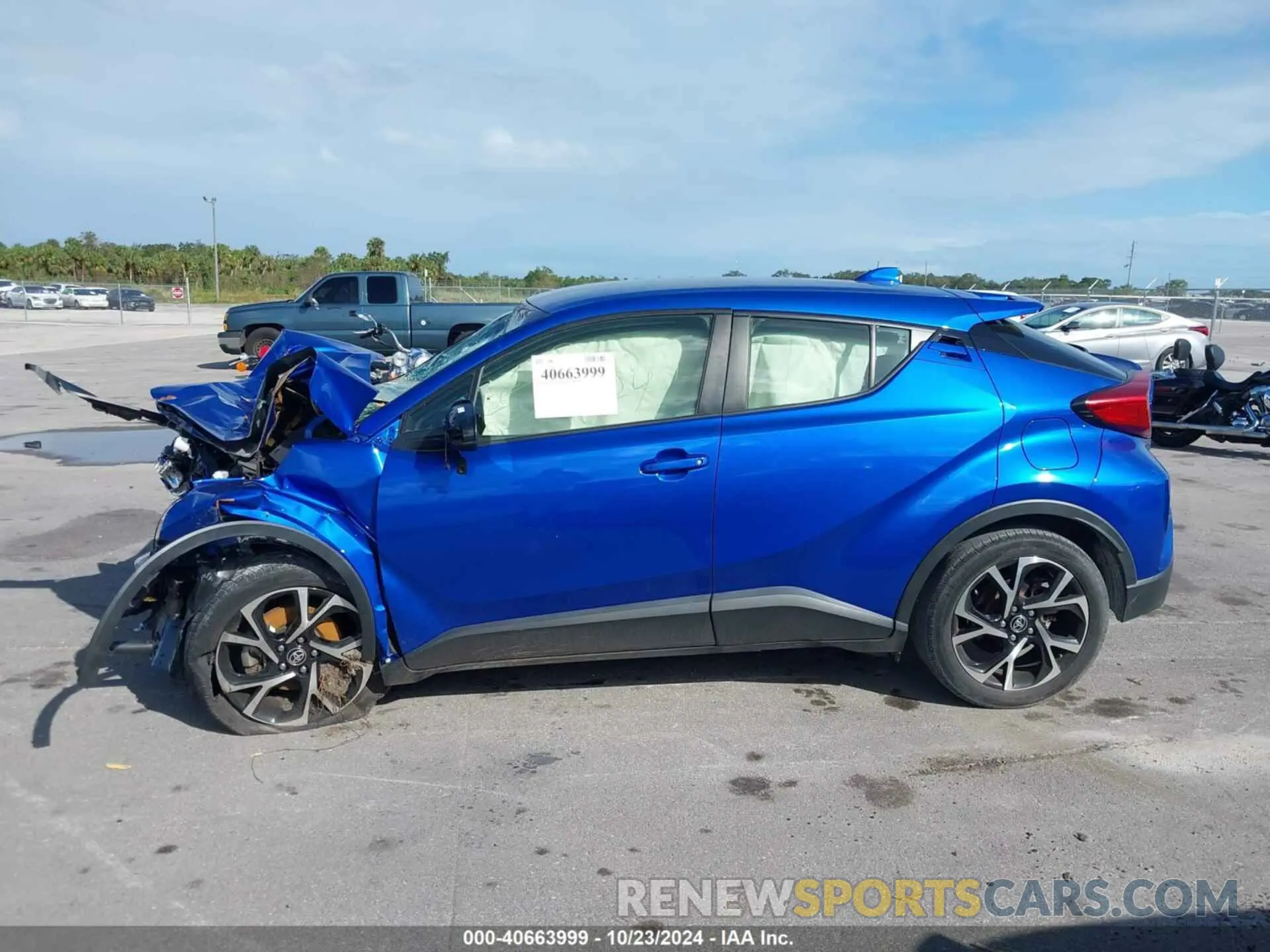 13 fotografías del automóvil dañado JTNKHMBX0L1090943 TOYOTA C-HR 2020