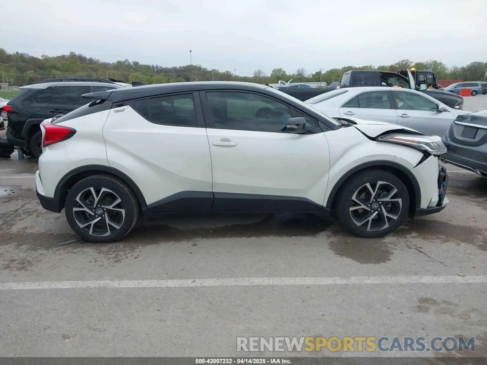 13 fotografías del automóvil dañado JTNKHMBX1L1066943 TOYOTA C-HR 2020