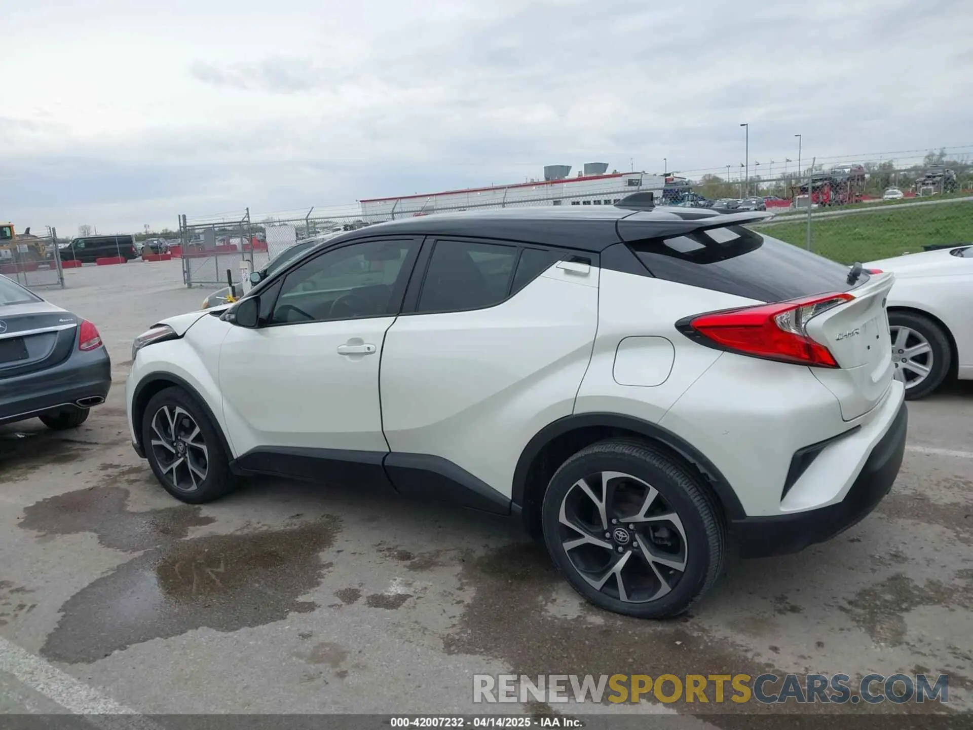 14 fotografías del automóvil dañado JTNKHMBX1L1066943 TOYOTA C-HR 2020