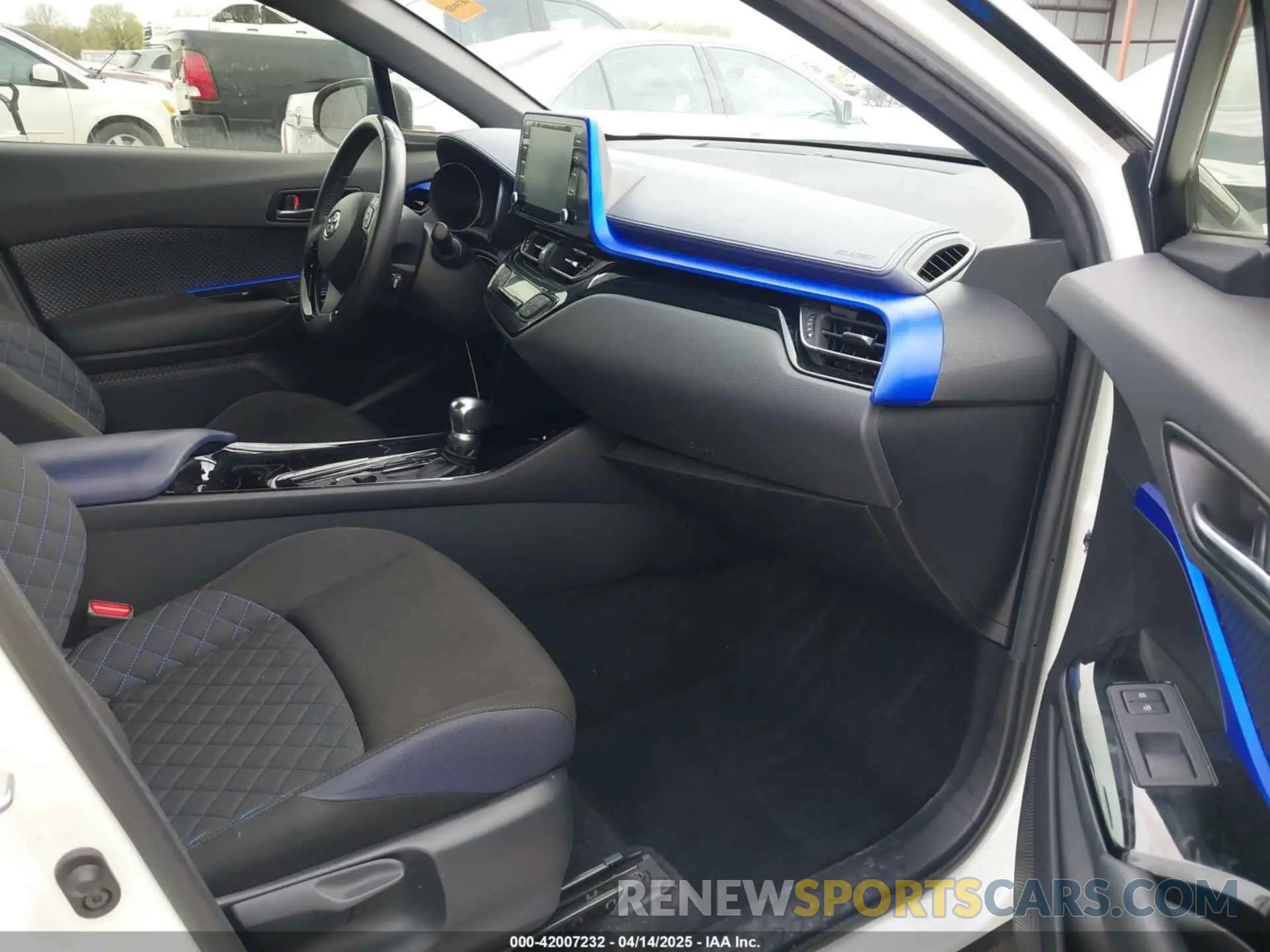 5 fotografías del automóvil dañado JTNKHMBX1L1066943 TOYOTA C-HR 2020