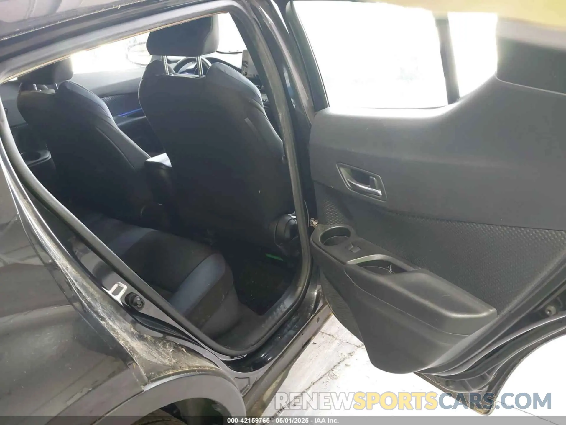 8 fotografías del automóvil dañado JTNKHMBX1L1077957 TOYOTA C-HR 2020