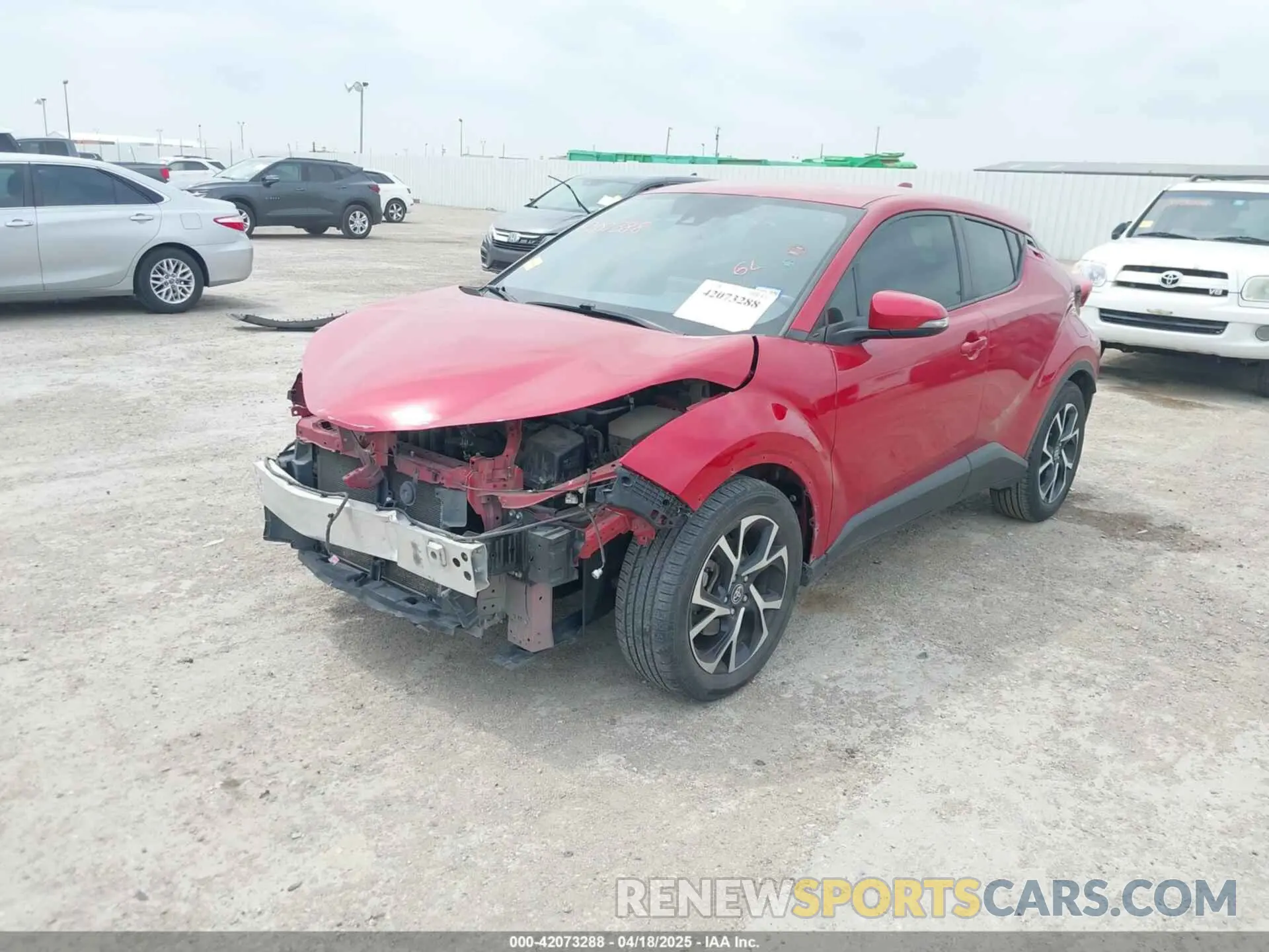 2 fotografías del automóvil dañado JTNKHMBX1L1084844 TOYOTA C-HR 2020