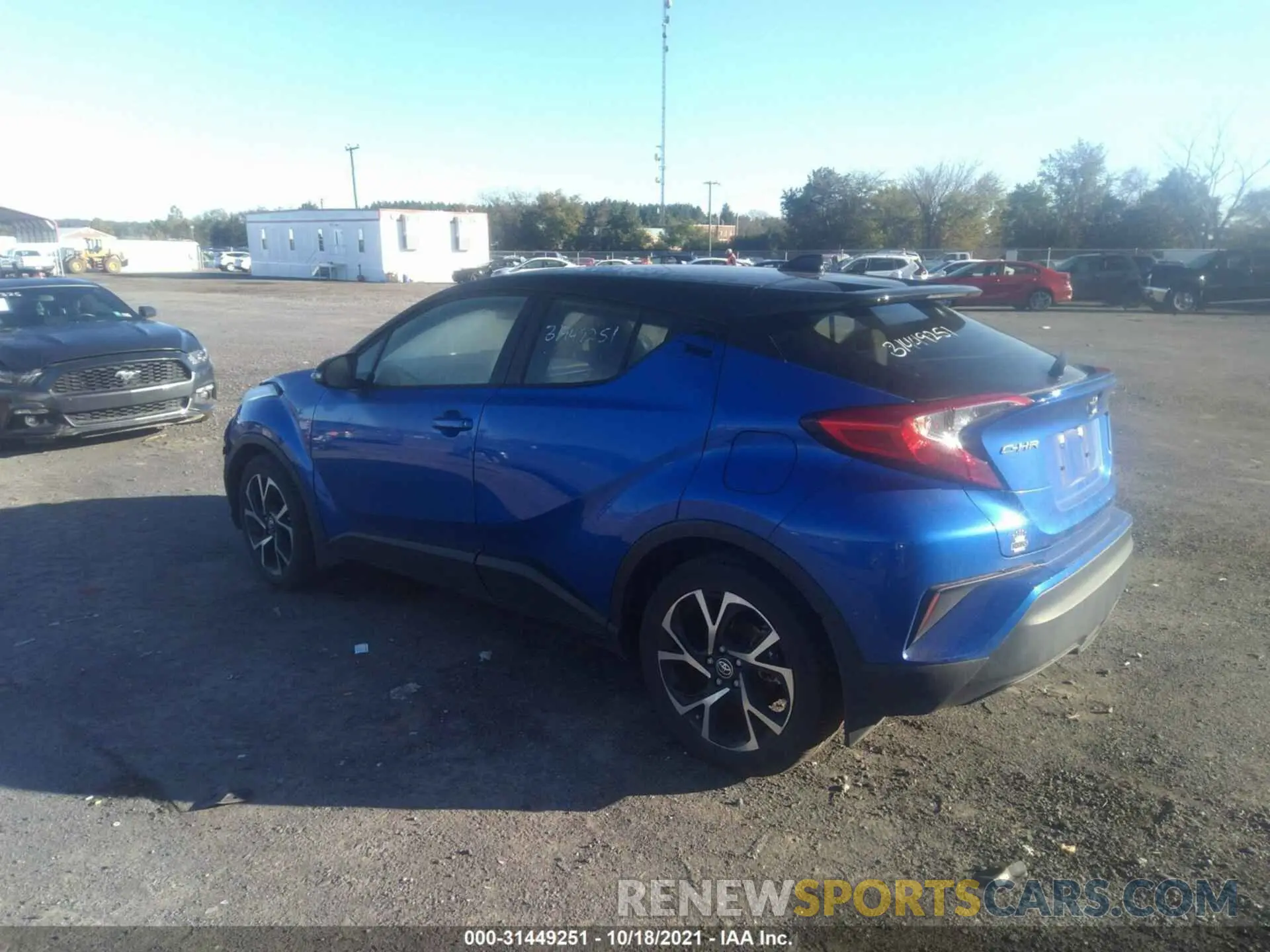 3 fotografías del automóvil dañado JTNKHMBX1L1089249 TOYOTA C-HR 2020
