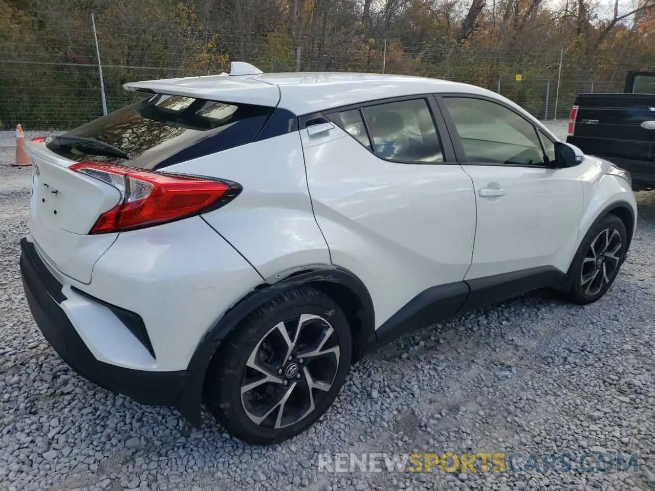 3 fotografías del automóvil dañado JTNKHMBX1L1092359 TOYOTA C-HR 2020