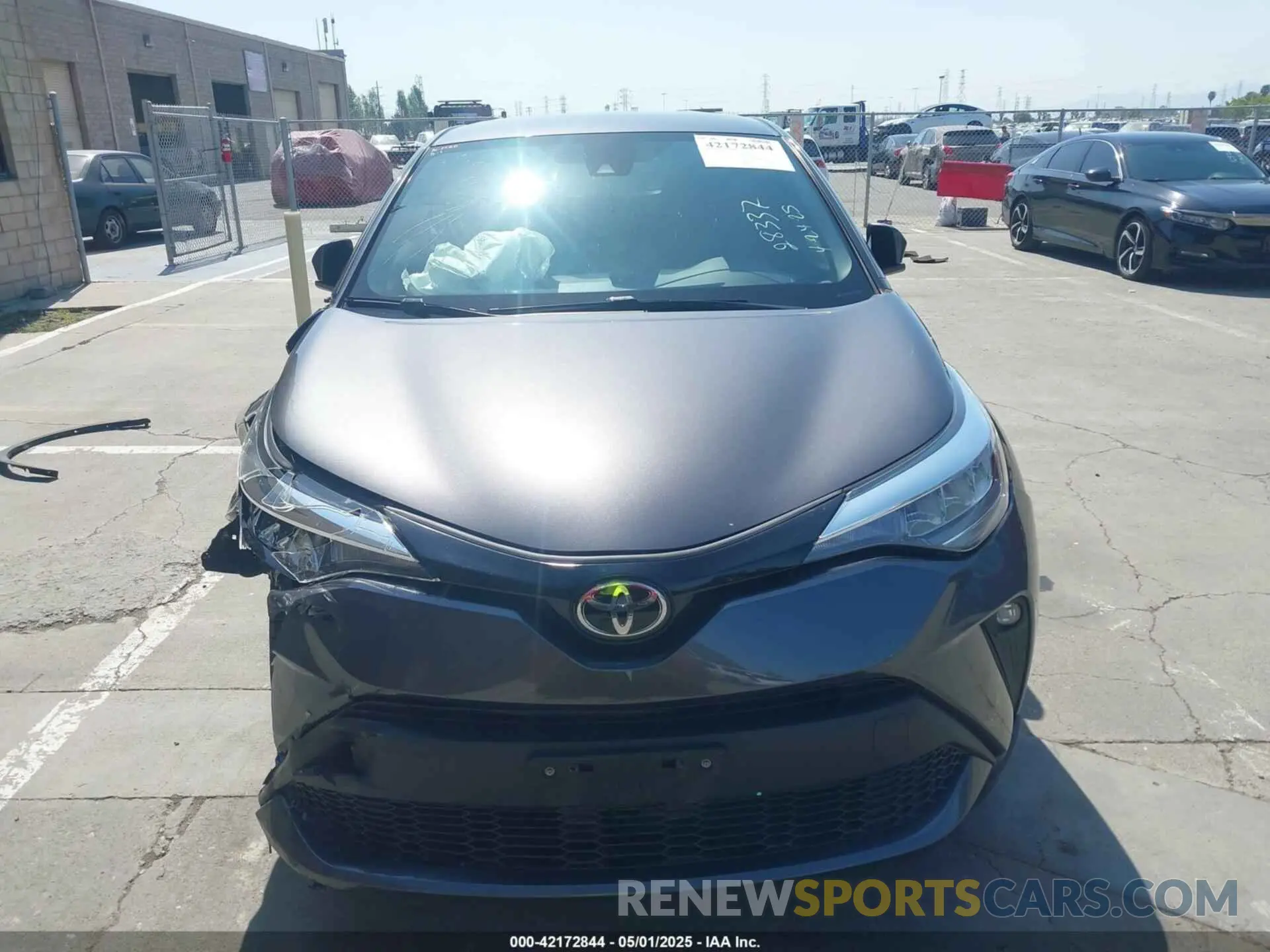 11 fotografías del automóvil dañado JTNKHMBX2L1070998 TOYOTA C-HR 2020