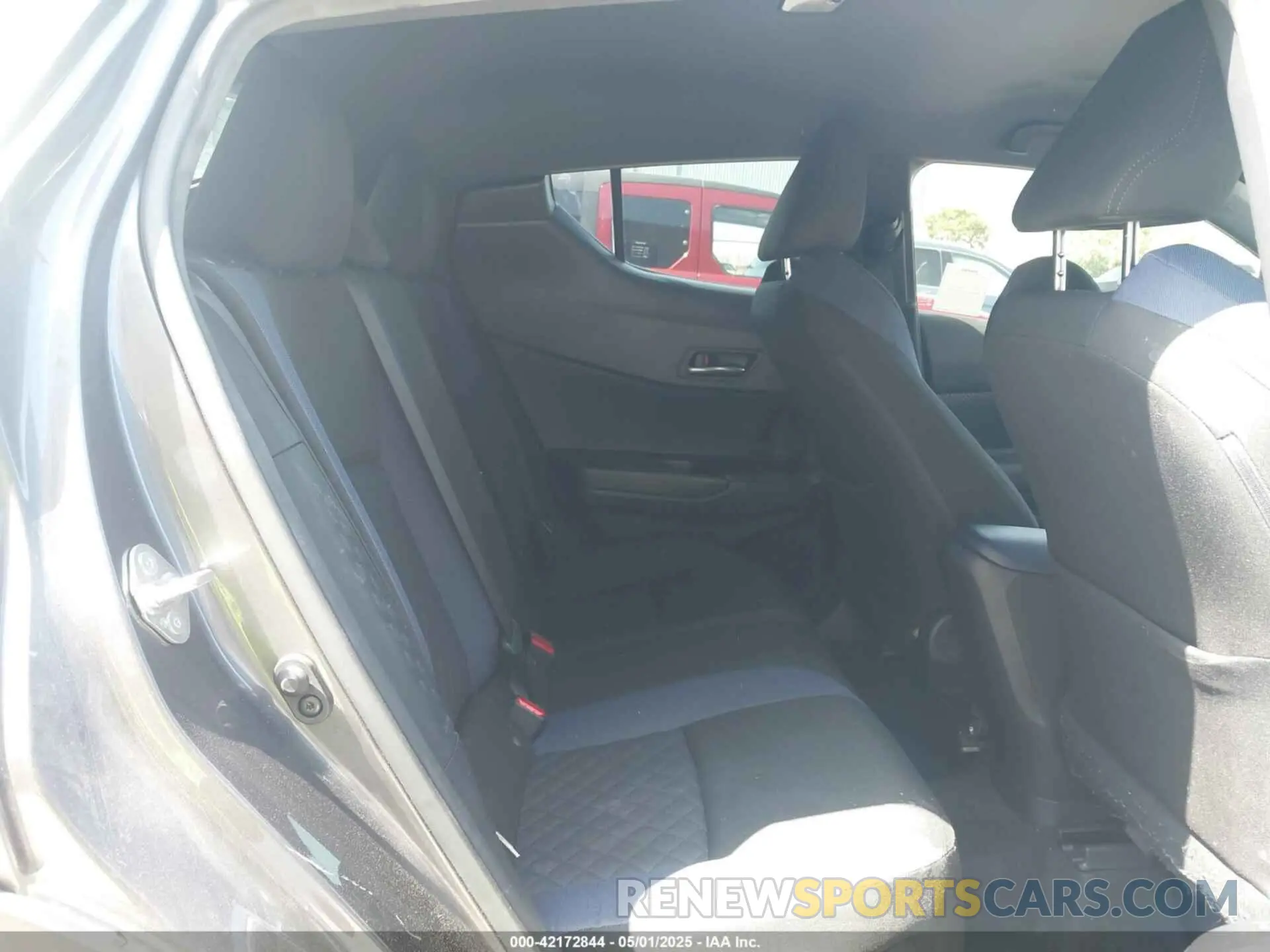 8 fotografías del automóvil dañado JTNKHMBX2L1070998 TOYOTA C-HR 2020