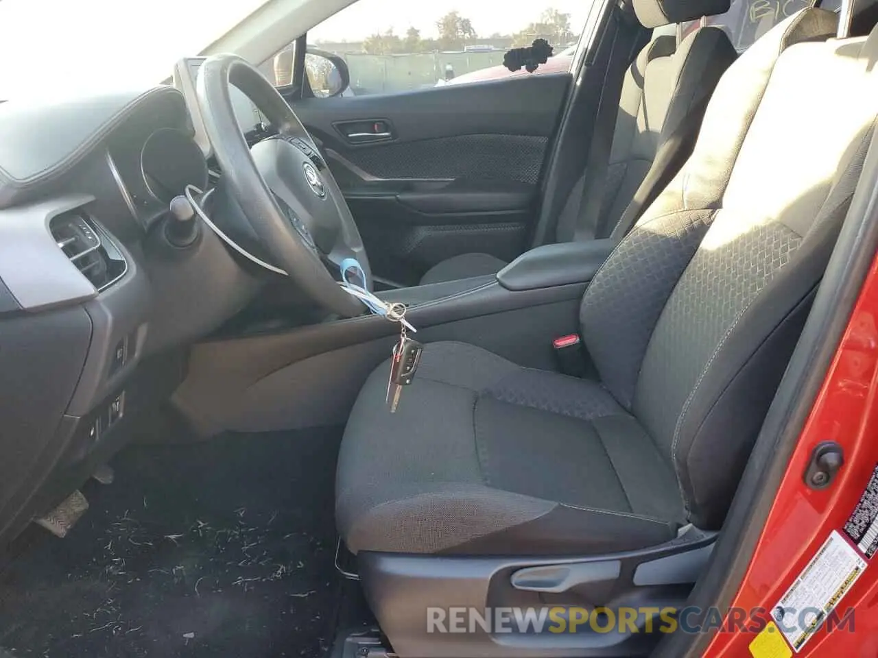 7 fotografías del automóvil dañado JTNKHMBX3L1072128 TOYOTA C-HR 2020