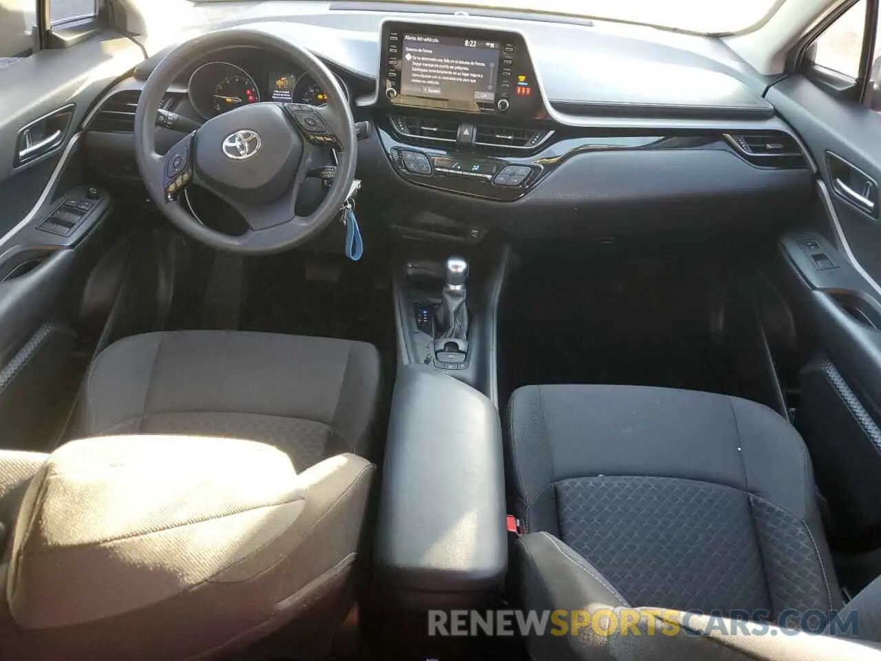 8 fotografías del automóvil dañado JTNKHMBX3L1072128 TOYOTA C-HR 2020