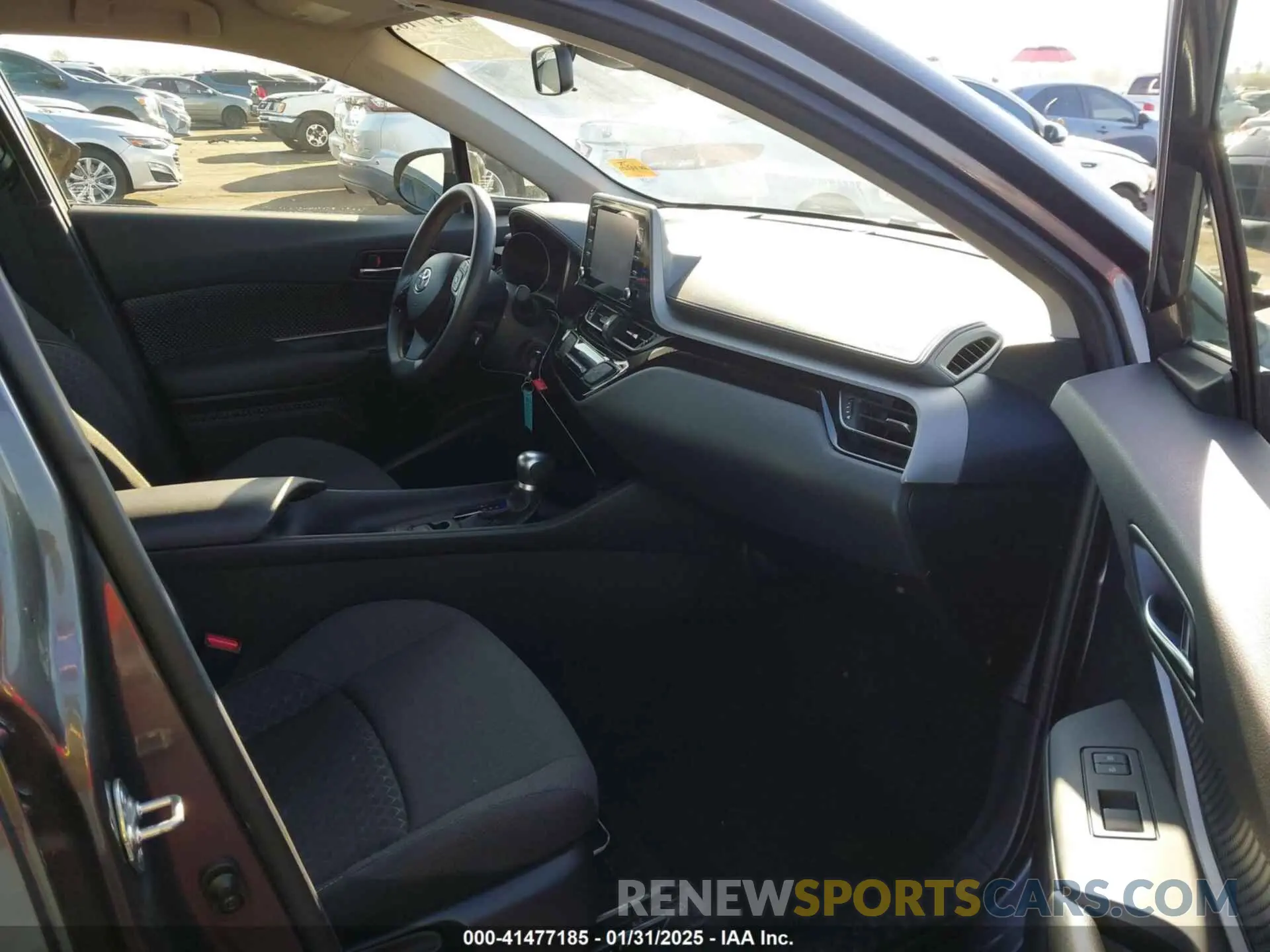 5 fotografías del automóvil dañado JTNKHMBX3L1088426 TOYOTA C-HR 2020