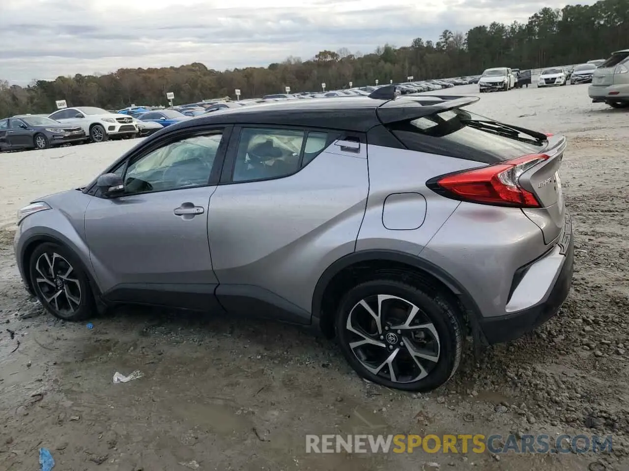 2 fotografías del automóvil dañado JTNKHMBX3L1090032 TOYOTA C-HR 2020