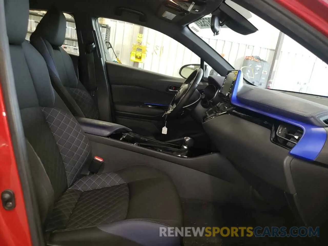 5 fotografías del automóvil dañado JTNKHMBX4L1065351 TOYOTA C-HR 2020