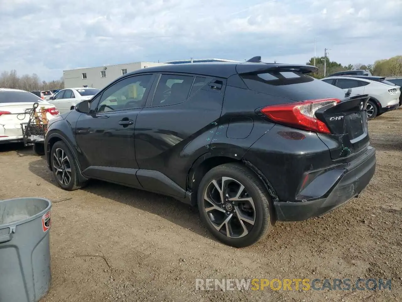 2 fotografías del automóvil dañado JTNKHMBX4L1081811 TOYOTA C-HR 2020