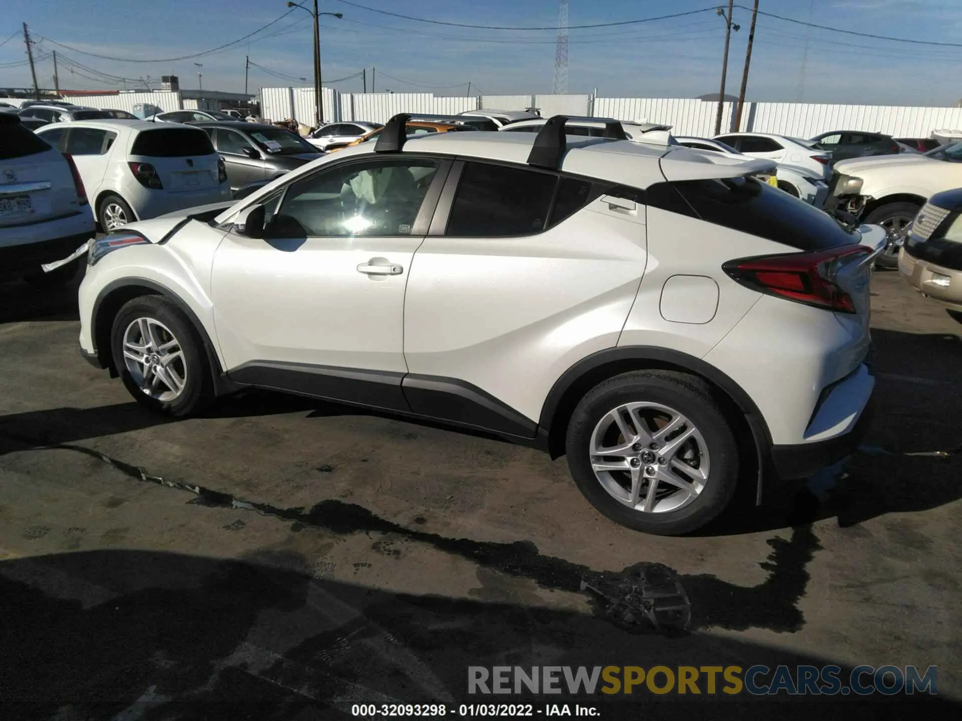 3 fotografías del automóvil dañado JTNKHMBX5L1079999 TOYOTA C-HR 2020