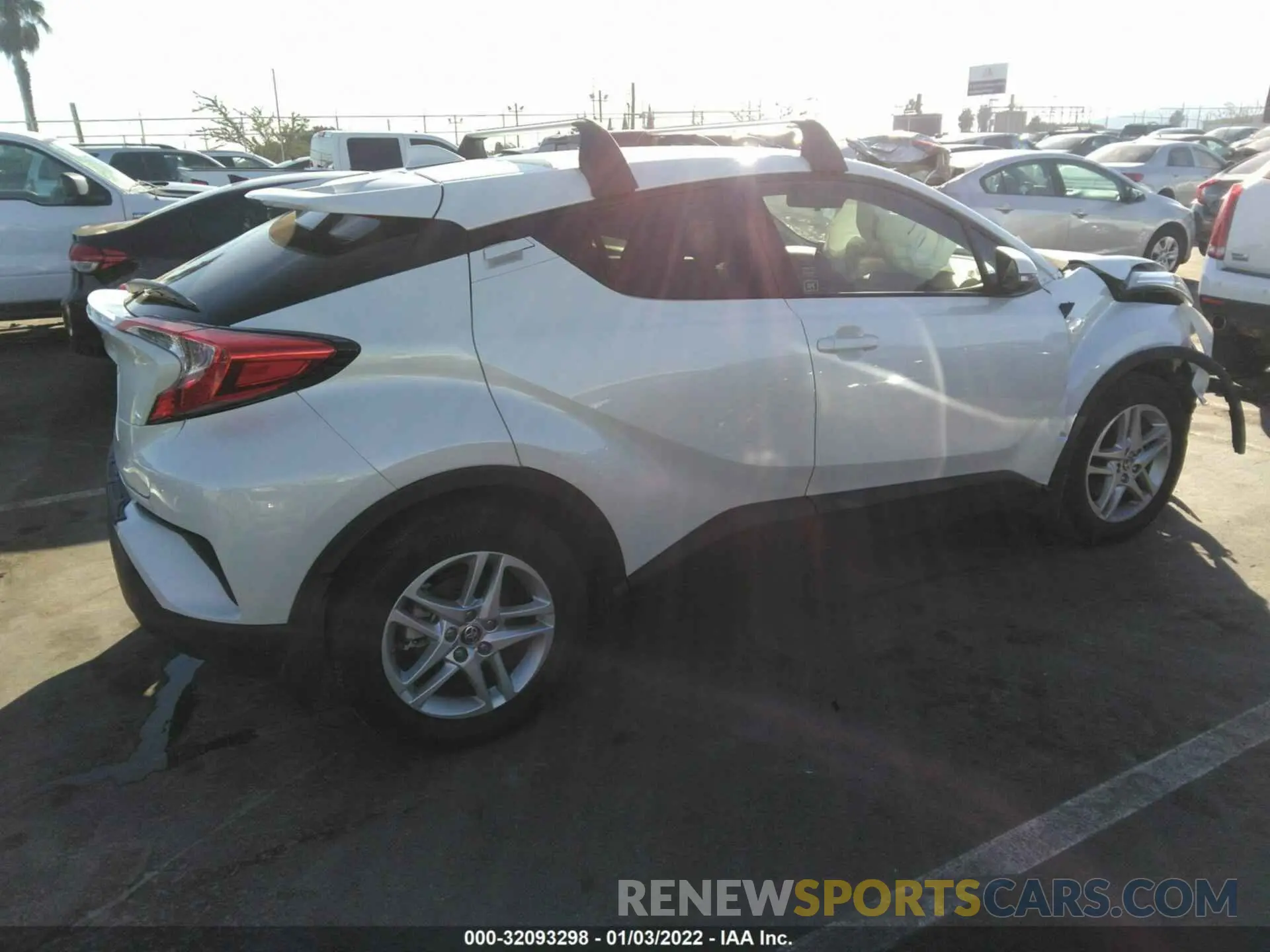 4 fotografías del automóvil dañado JTNKHMBX5L1079999 TOYOTA C-HR 2020