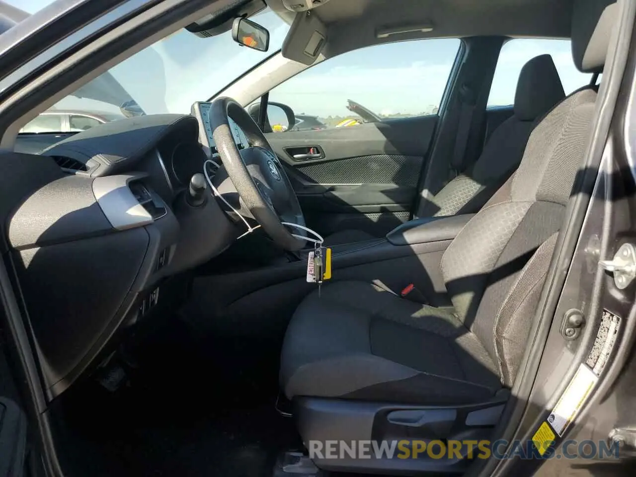 7 fotografías del automóvil dañado JTNKHMBX6L1069837 TOYOTA C-HR 2020