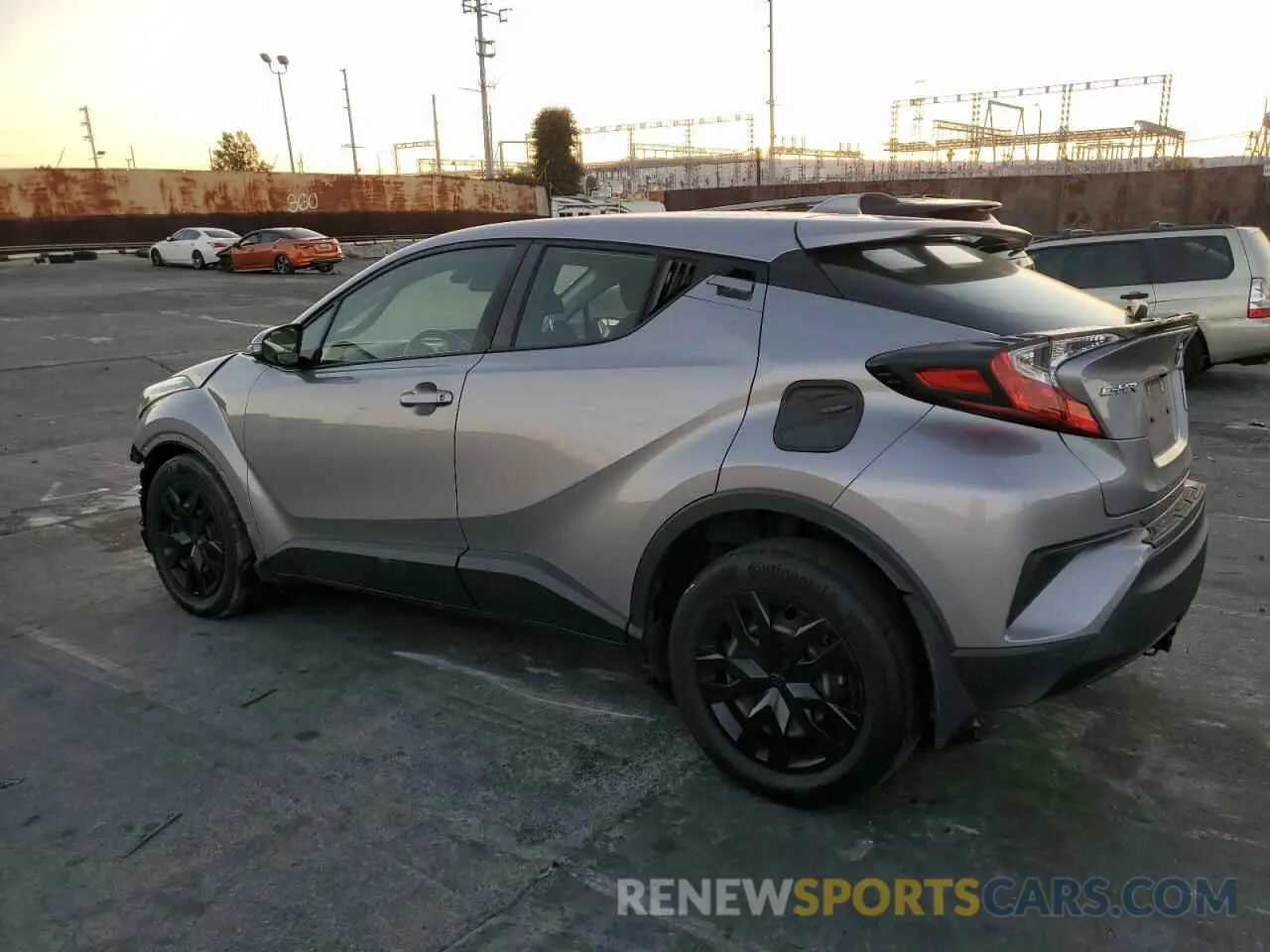 2 fotografías del automóvil dañado JTNKHMBX6L1072690 TOYOTA C-HR 2020