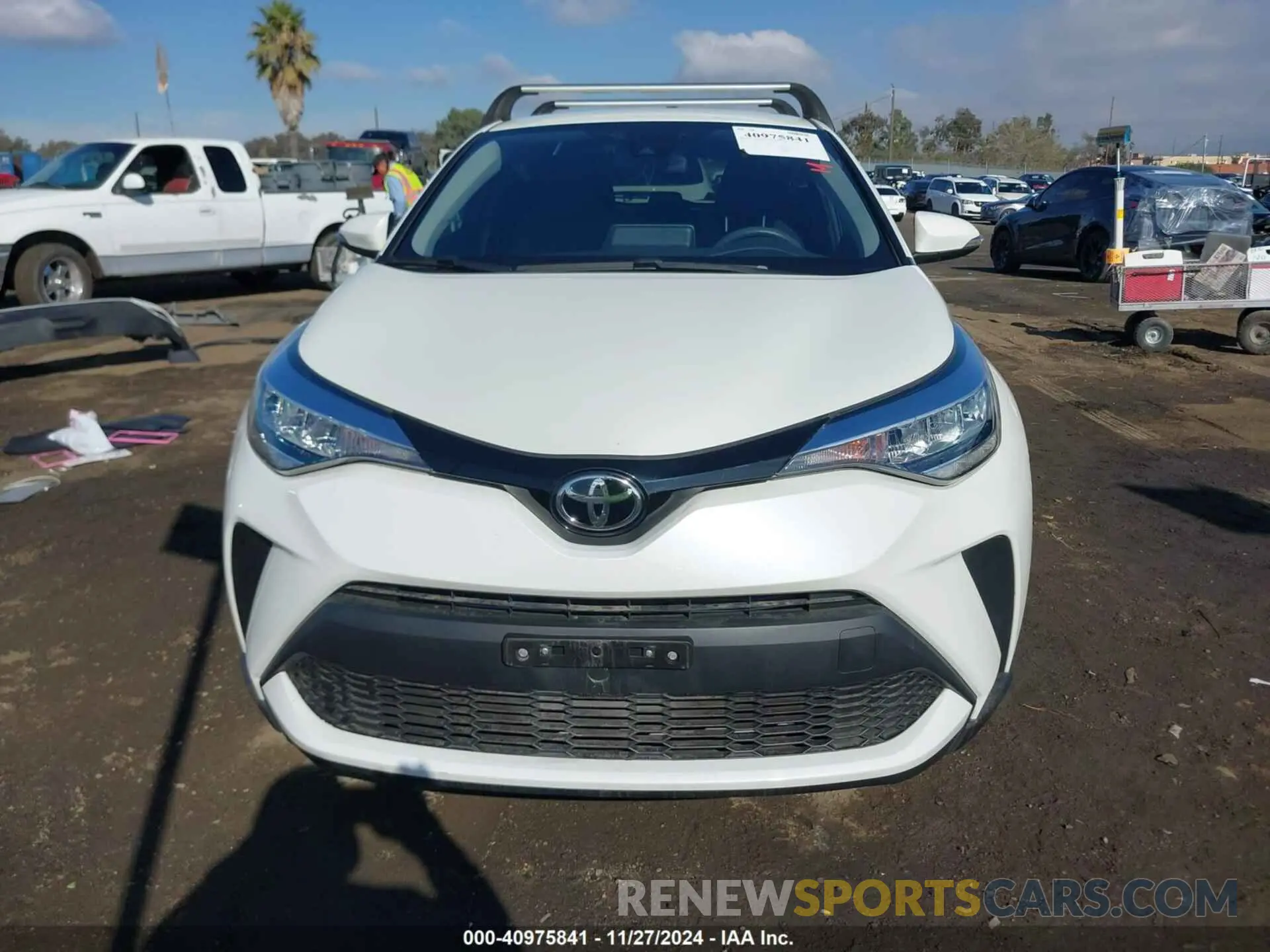 13 fotografías del automóvil dañado JTNKHMBX6L1076433 TOYOTA C-HR 2020