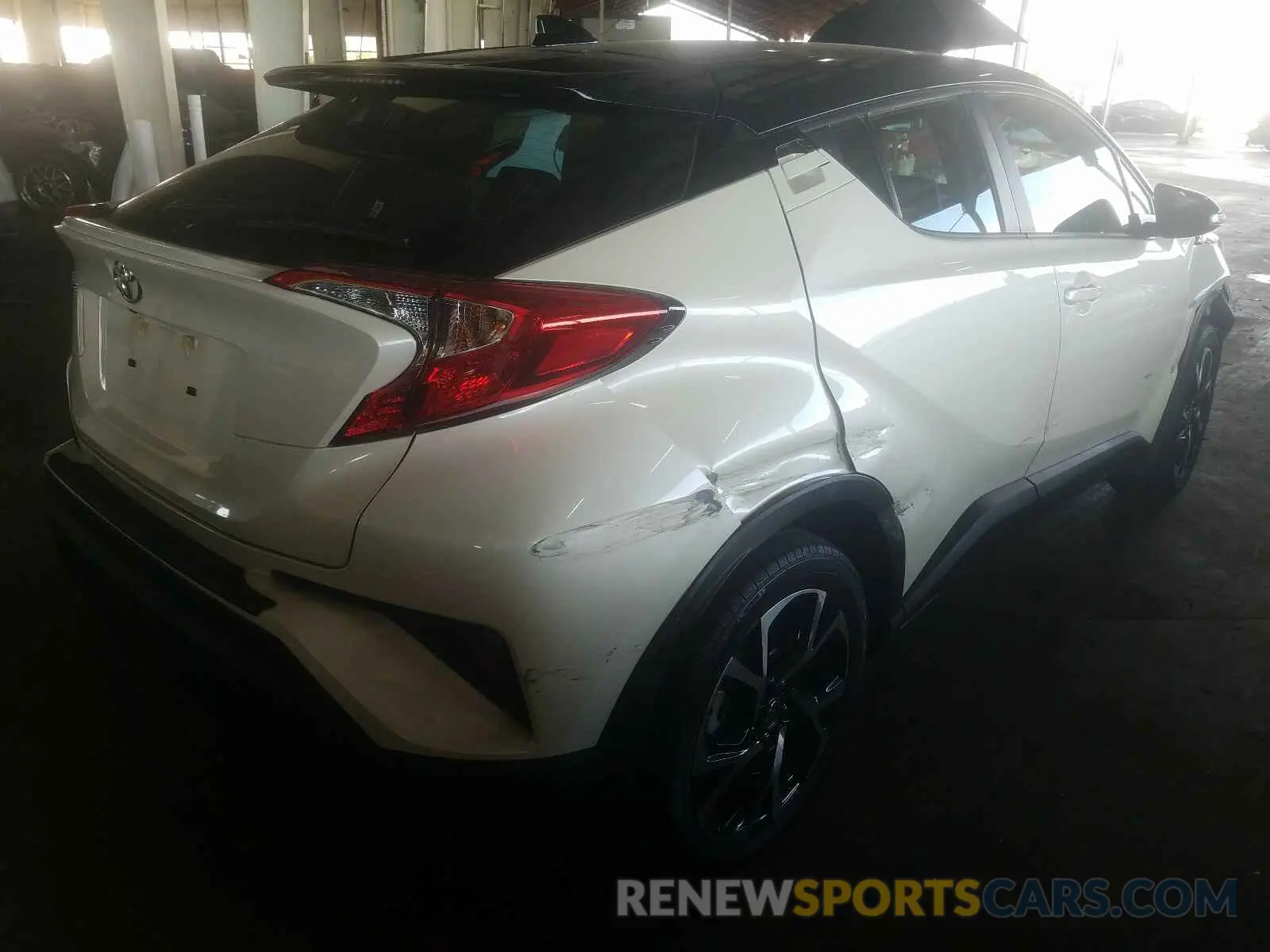 4 fotografías del automóvil dañado JTNKHMBX6L1084712 TOYOTA C-HR 2020