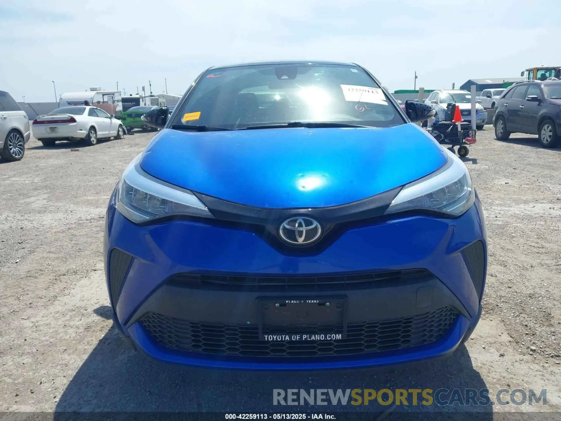 12 fotografías del automóvil dañado JTNKHMBX6L1087867 TOYOTA C-HR 2020