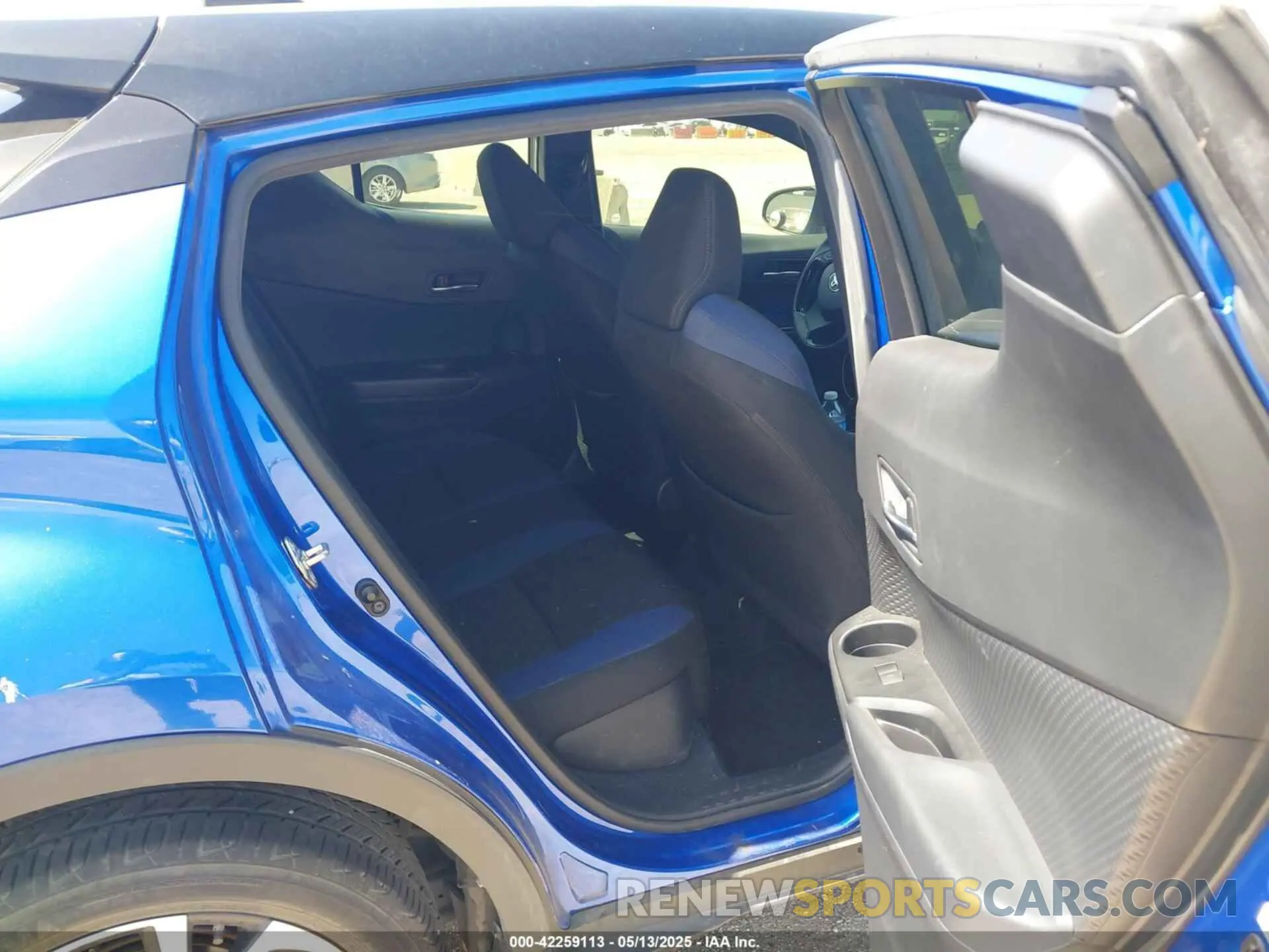 8 fotografías del automóvil dañado JTNKHMBX6L1087867 TOYOTA C-HR 2020