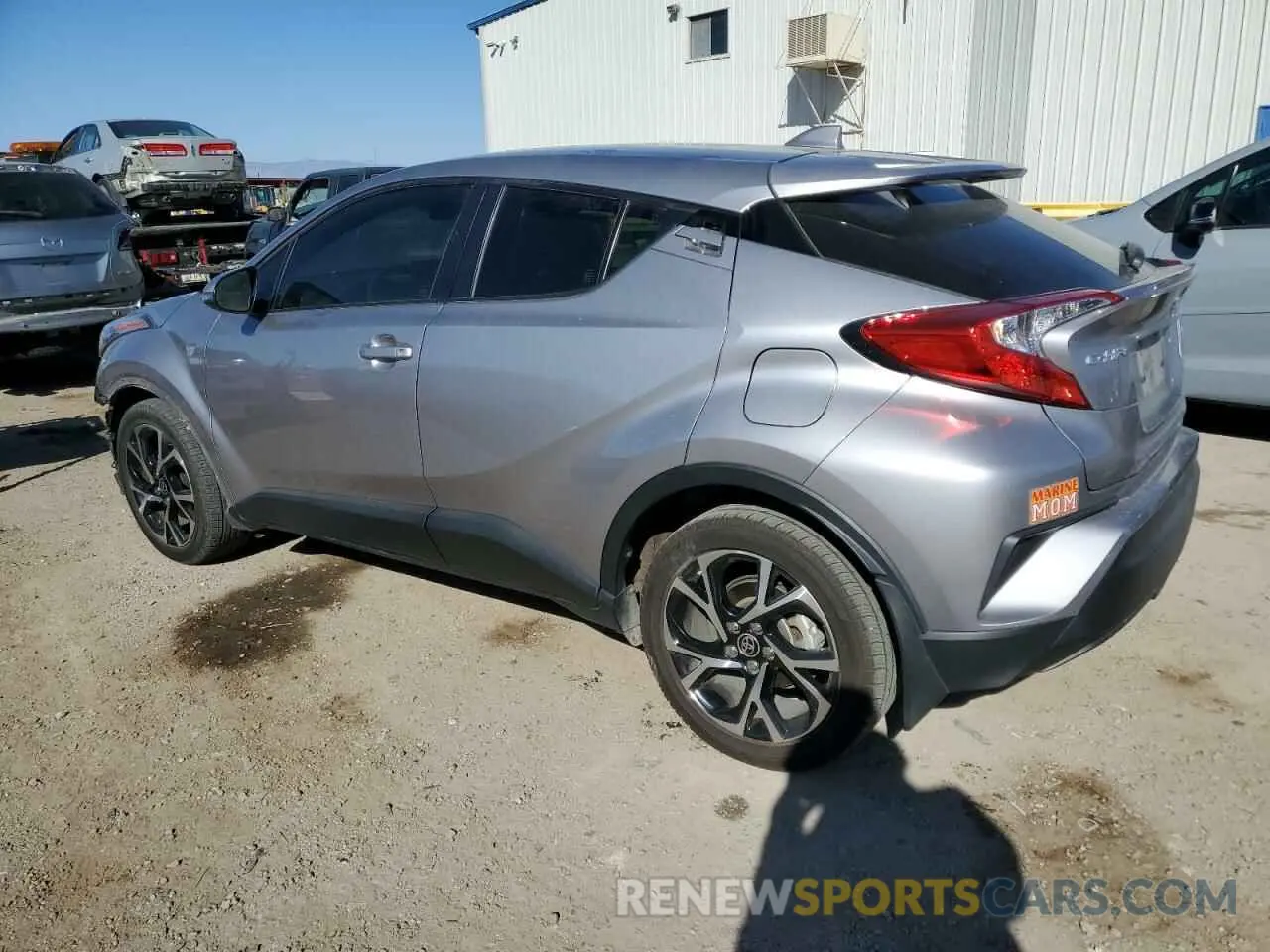 2 fotografías del automóvil dañado JTNKHMBX7L1063321 TOYOTA C-HR 2020