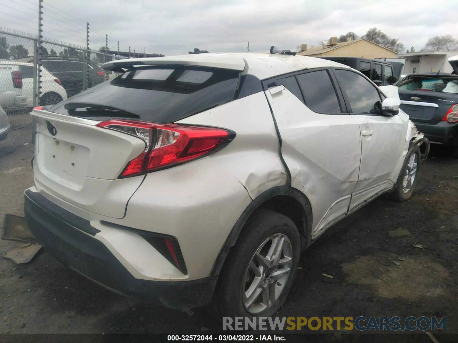 4 fotografías del automóvil dañado JTNKHMBX7L1069832 TOYOTA C-HR 2020