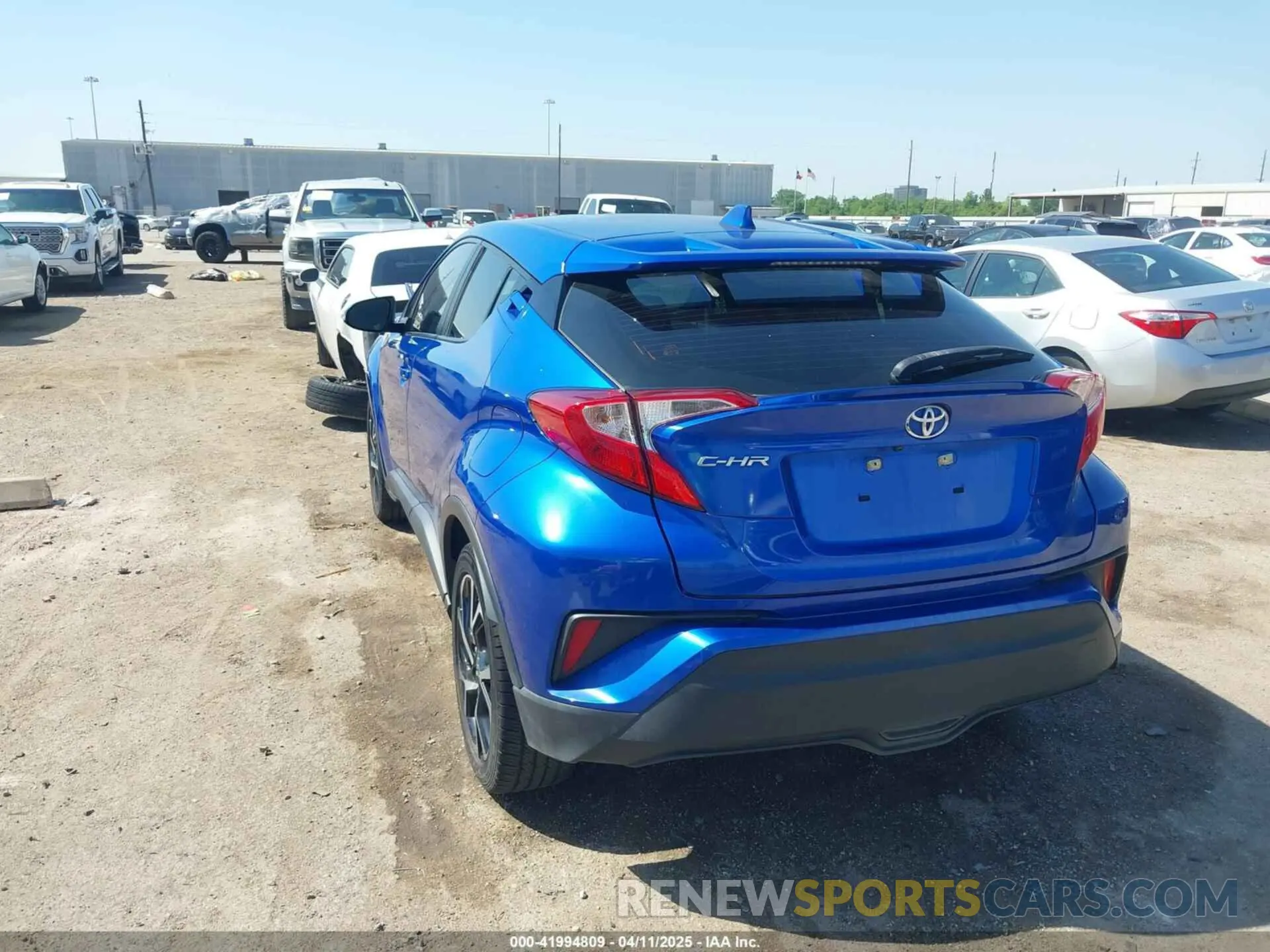3 fotografías del automóvil dañado JTNKHMBX7L1077218 TOYOTA C-HR 2020