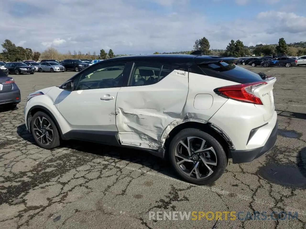 2 fotografías del automóvil dañado JTNKHMBX7L1077252 TOYOTA C-HR 2020