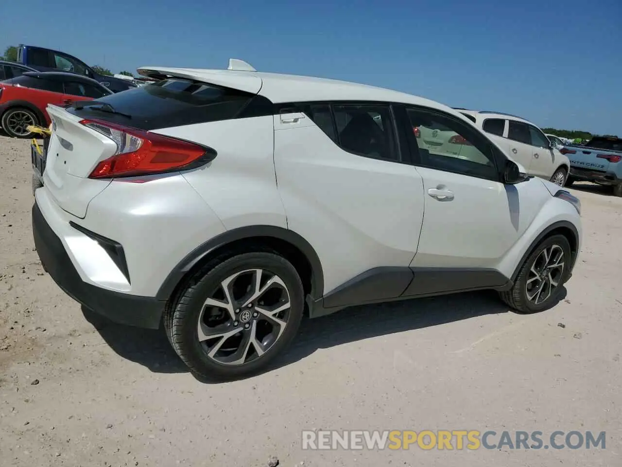 3 fotografías del automóvil dañado JTNKHMBX7L1086100 TOYOTA C-HR 2020