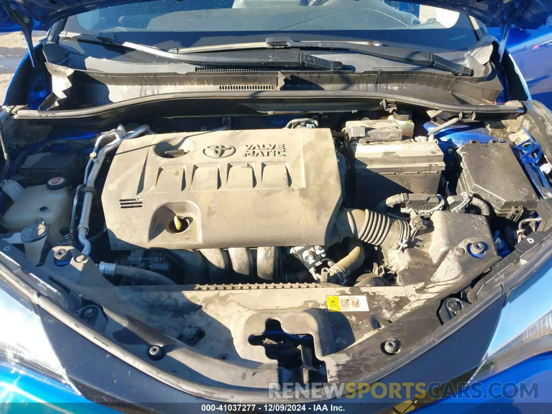 10 fotografías del automóvil dañado JTNKHMBX7L1086114 TOYOTA C-HR 2020