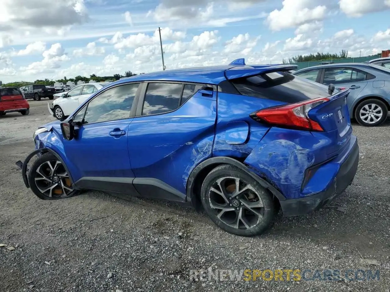 2 fotografías del automóvil dañado JTNKHMBX7L1092737 TOYOTA C-HR 2020