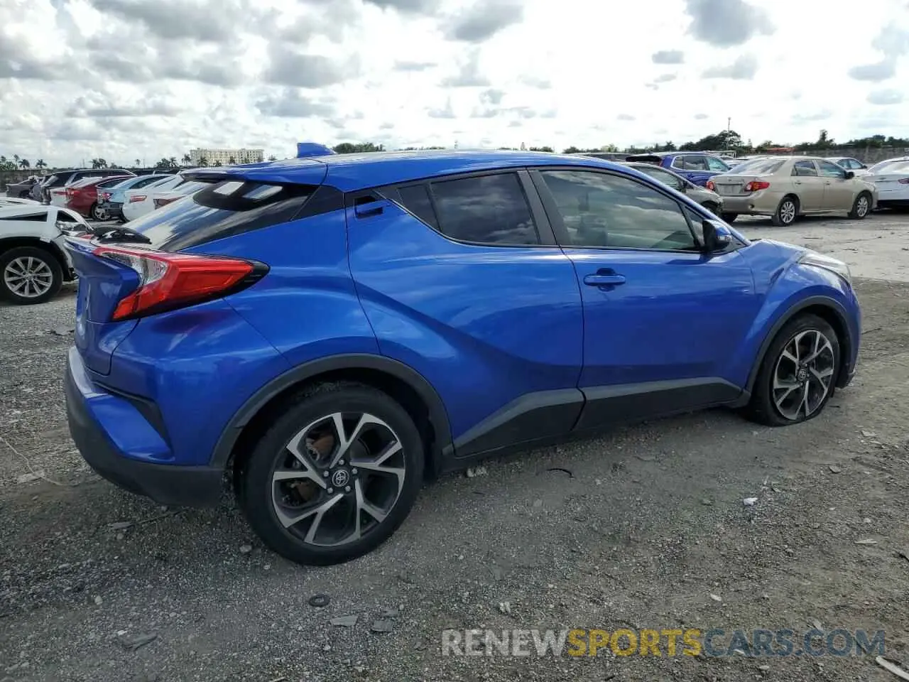 3 fotografías del automóvil dañado JTNKHMBX7L1092737 TOYOTA C-HR 2020