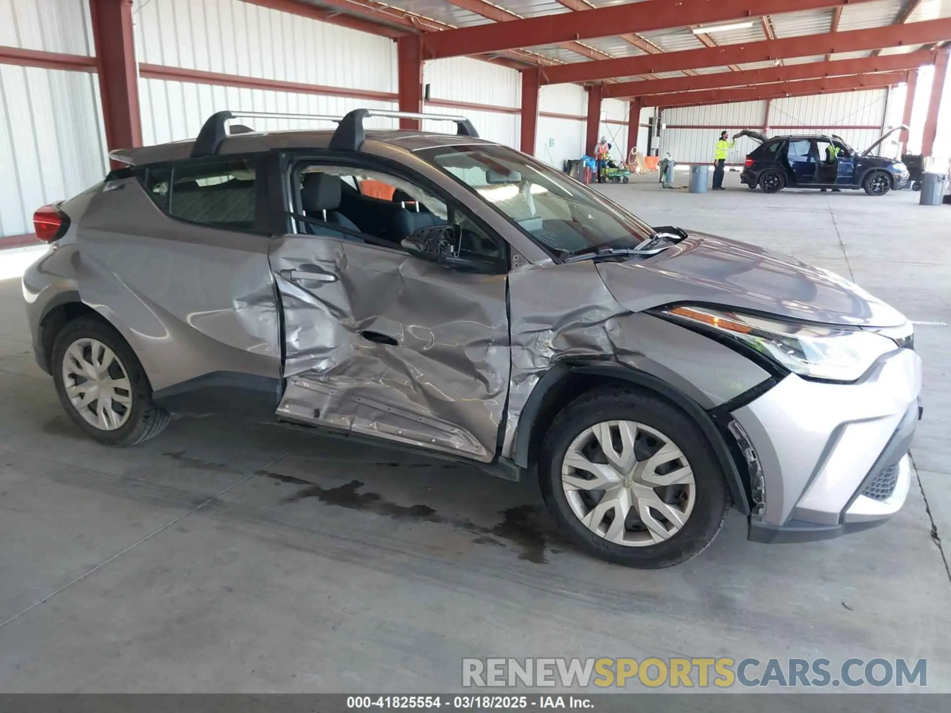 13 fotografías del automóvil dañado JTNKHMBX8L1068088 TOYOTA C-HR 2020