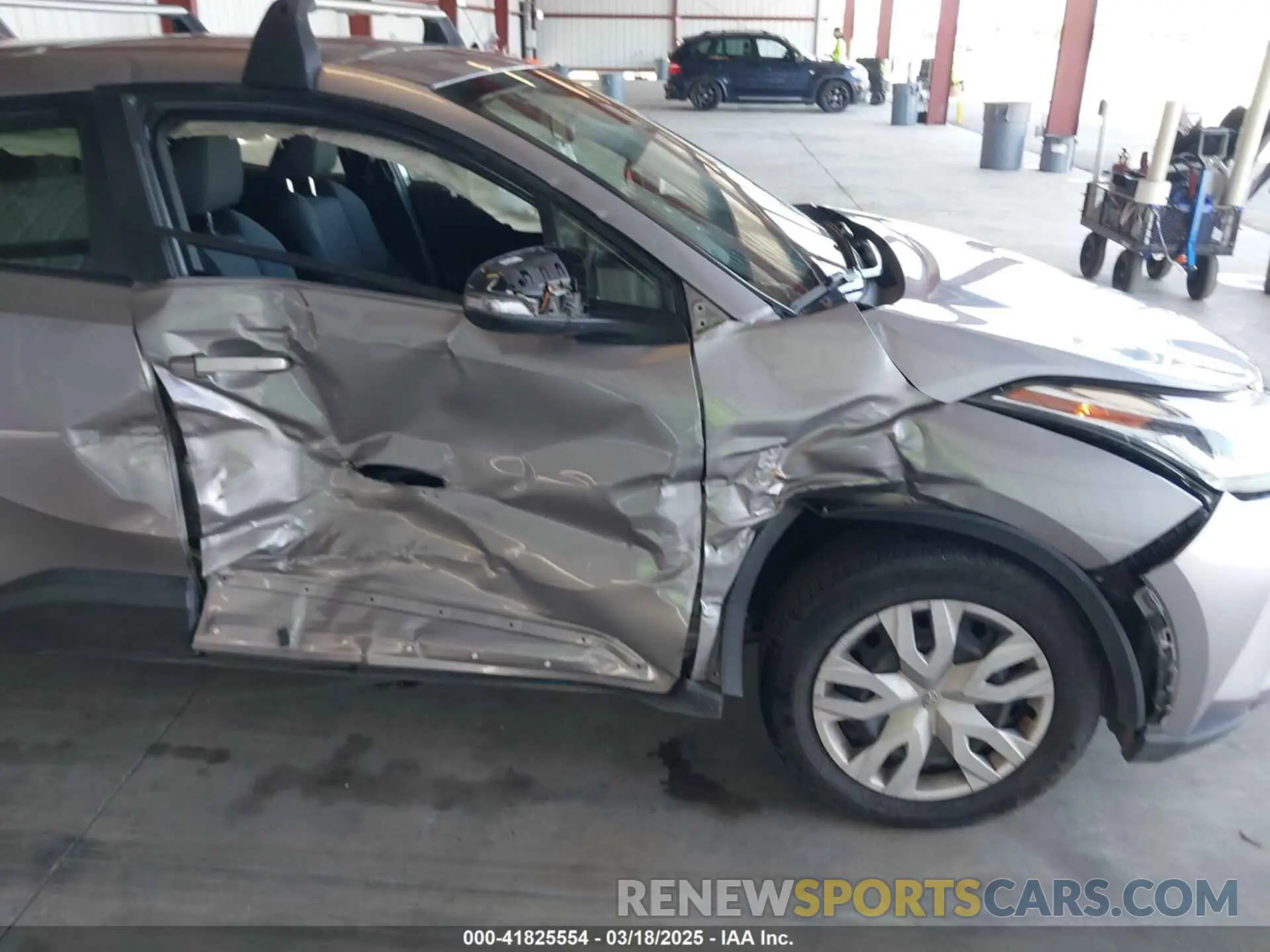 6 fotografías del automóvil dañado JTNKHMBX8L1068088 TOYOTA C-HR 2020