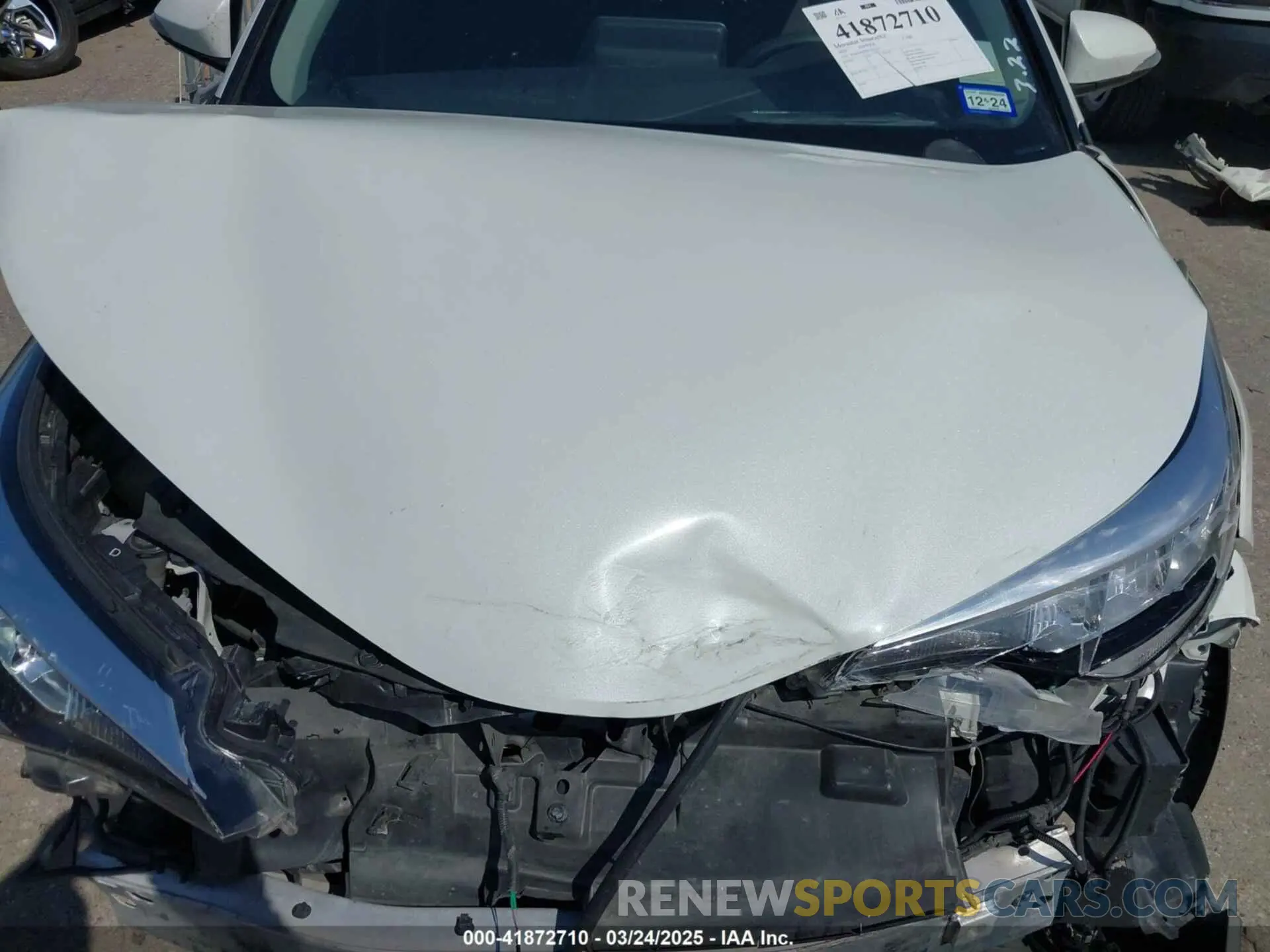 10 fotografías del automóvil dañado JTNKHMBX8L1070052 TOYOTA C-HR 2020