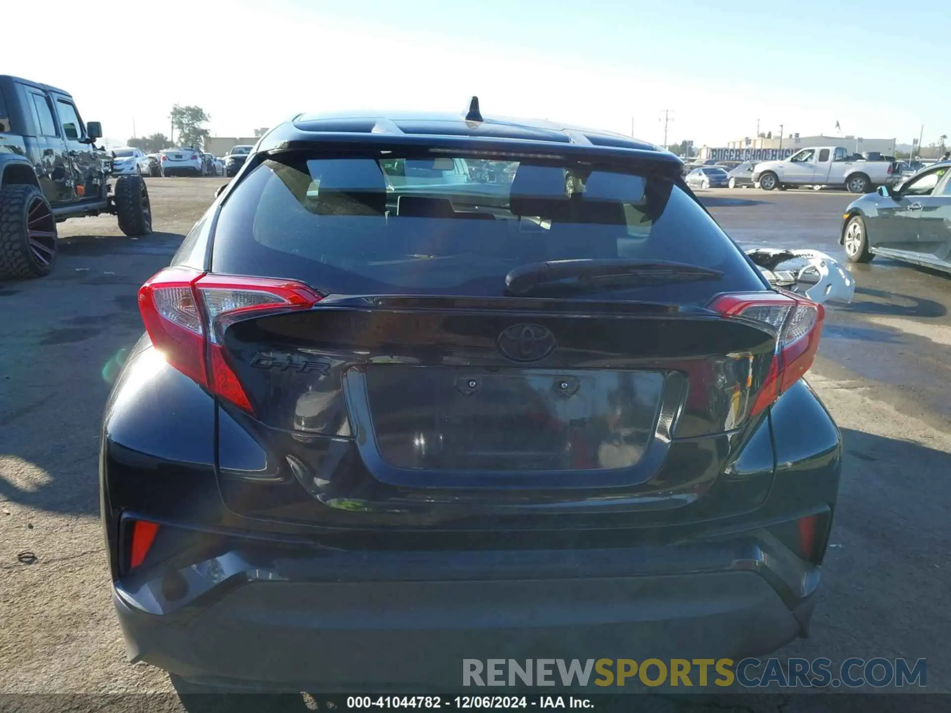 16 fotografías del automóvil dañado JTNKHMBX8L1072903 TOYOTA C-HR 2020