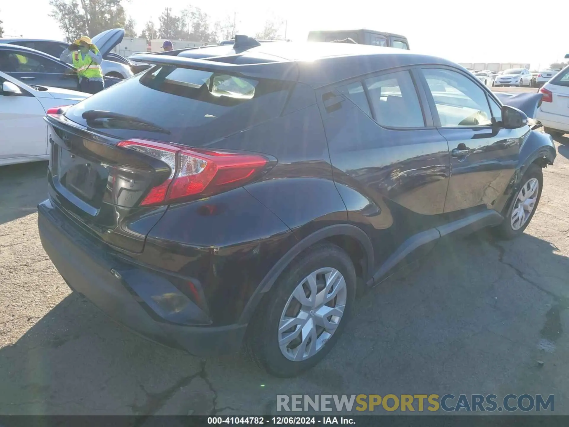 4 fotografías del automóvil dañado JTNKHMBX8L1072903 TOYOTA C-HR 2020
