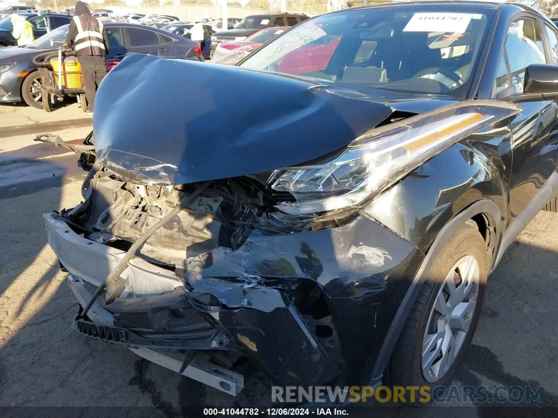 6 fotografías del automóvil dañado JTNKHMBX8L1072903 TOYOTA C-HR 2020