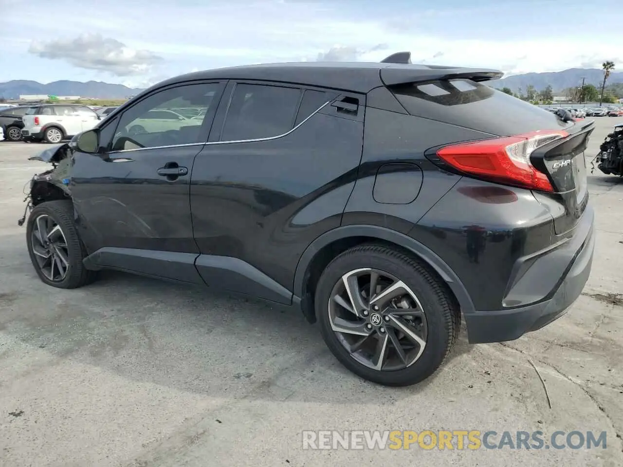 2 fotografías del automóvil dañado JTNKHMBX8L1086946 TOYOTA C-HR 2020