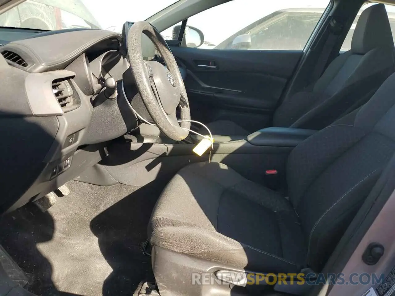 7 fotografías del automóvil dañado JTNKHMBX8L1088373 TOYOTA C-HR 2020