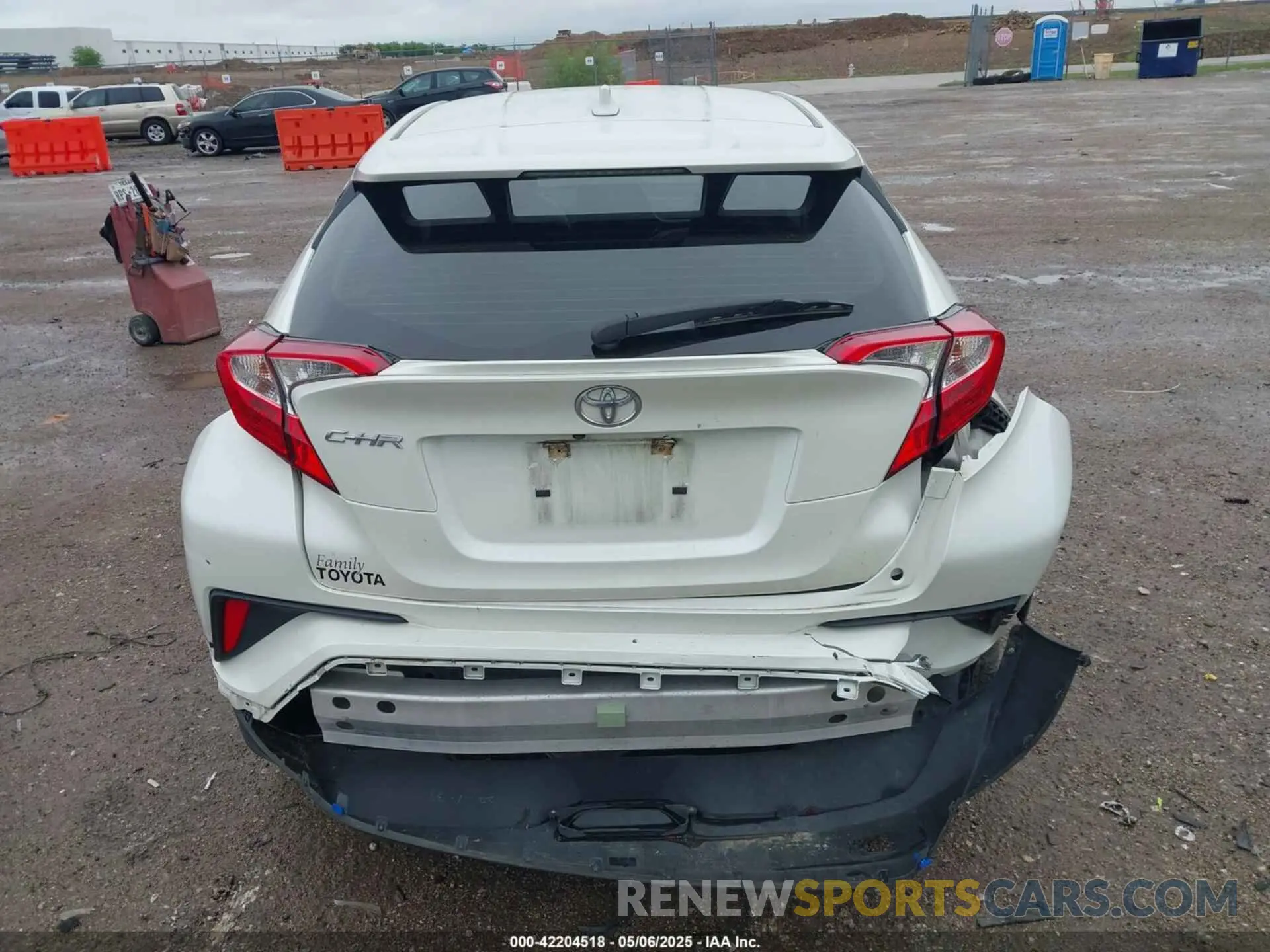 16 fotografías del automóvil dañado JTNKHMBX8L1092732 TOYOTA C-HR 2020