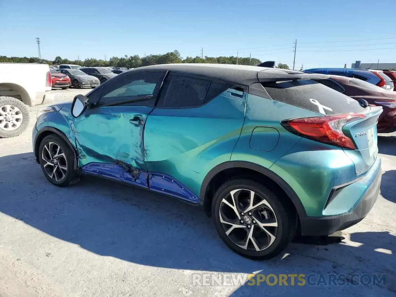 2 fotografías del automóvil dañado JTNKHMBX8L1093119 TOYOTA C-HR 2020