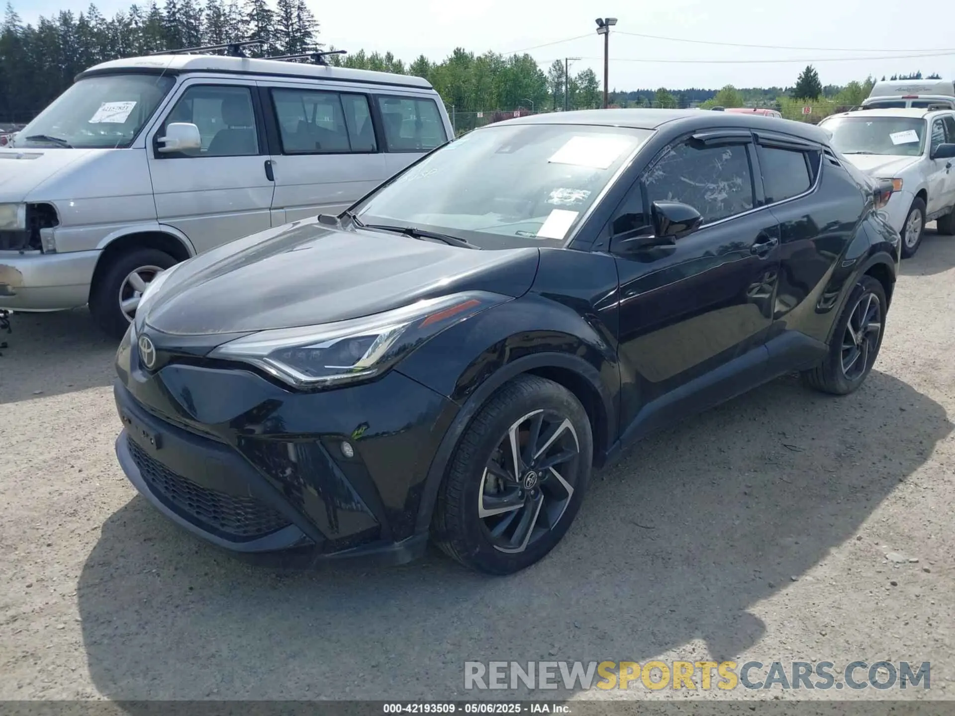 2 fotografías del automóvil dañado JTNKHMBX9L1078869 TOYOTA C-HR 2020