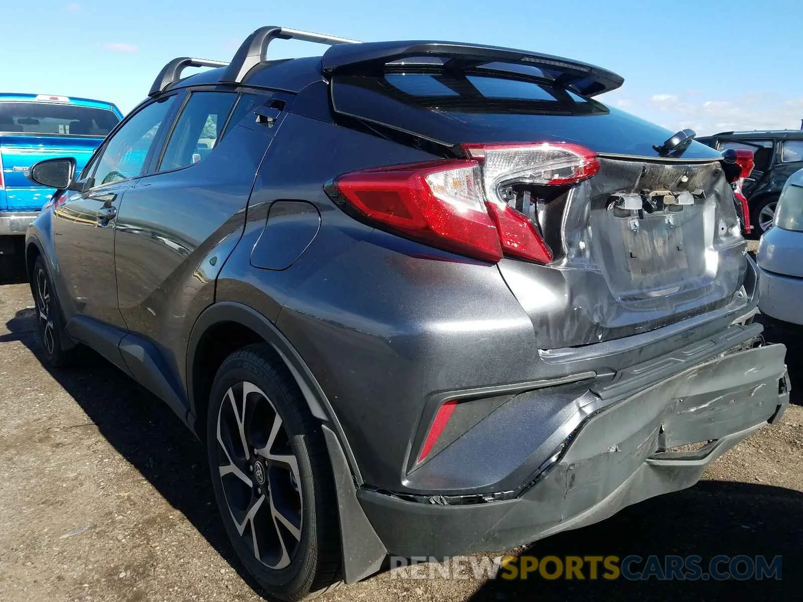 3 fotografías del automóvil dañado JTNKHMBXXL1065953 TOYOTA C-HR 2020