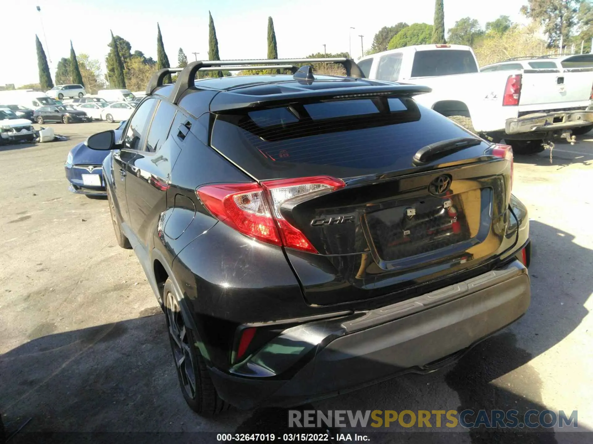 3 fotografías del automóvil dañado JTNKHMBXXL1080999 TOYOTA C-HR 2020