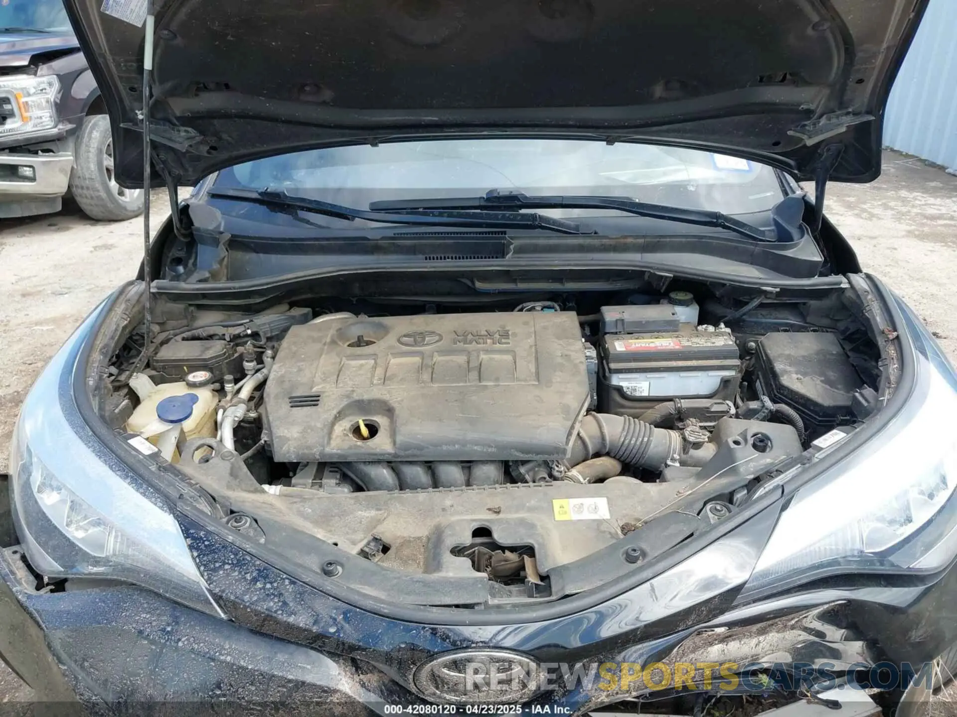 10 fotografías del automóvil dañado NMTKHMBX0LR103907 TOYOTA C-HR 2020