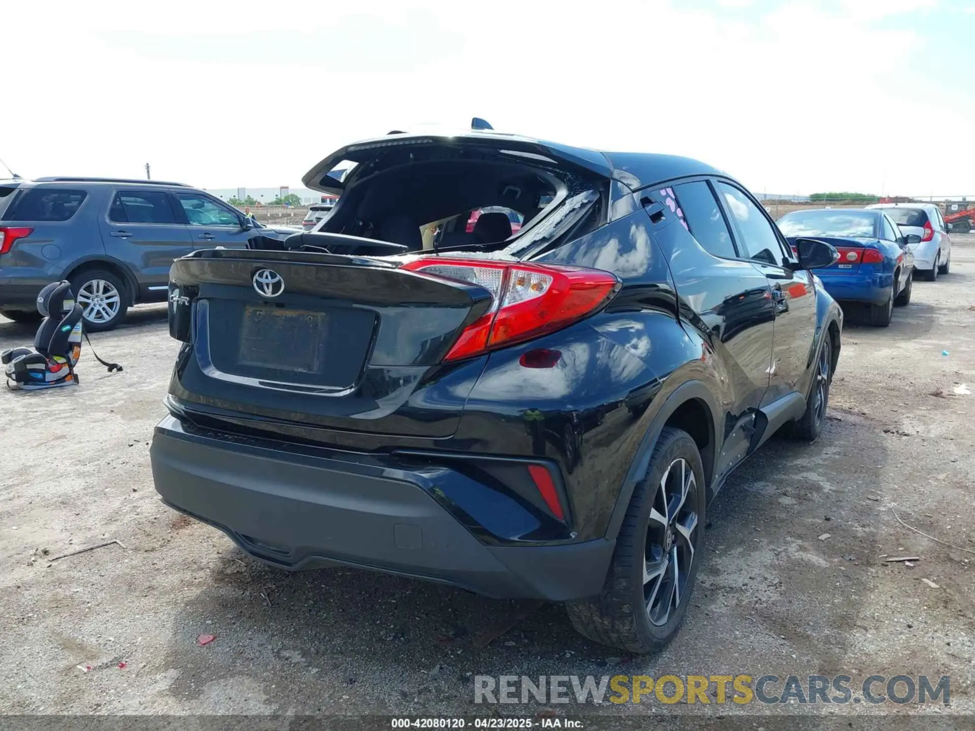 4 fotografías del automóvil dañado NMTKHMBX0LR103907 TOYOTA C-HR 2020